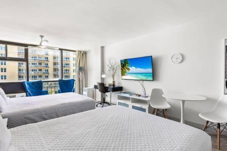 Oceanside Duo - Double Room, Water Views, Pool & Beach Access, Free Parking Дейтона-Бич Экстерьер фото